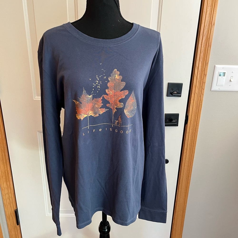 New women’s Life Is Good blue crusher long sleeve crew graphic tee shirt. XXL
